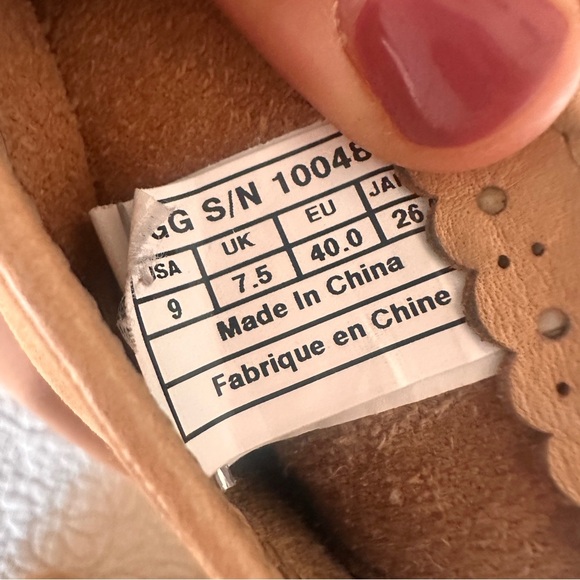 UGG Tan Heeled Boots with Slouchy Back Bow Tie Design Size 9 Wood Heel Mid-calf - Picture 8 of 16